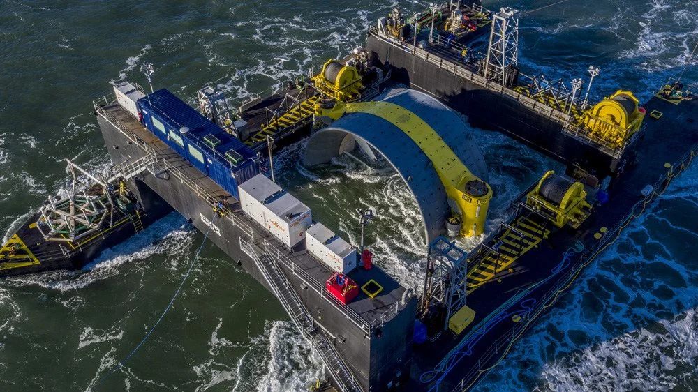 Tidal turbine platform deployed at sea